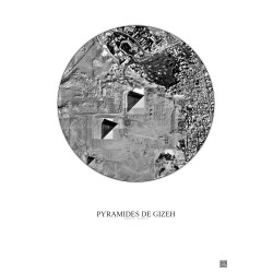 Affiche Pyramides De Gizeh – Poster vue satellite 1km N&B | Gravura – Fond clair