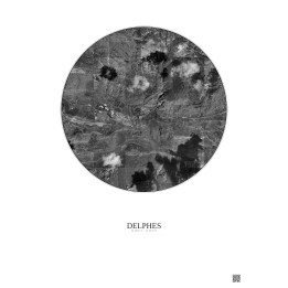 Affiche Delphes – Poster vue satellite 2.5km N&B | Gravura – Fond clair