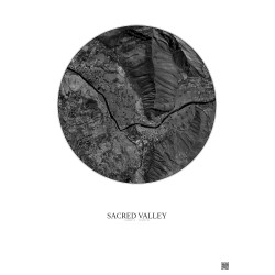 Affiche Sacred Valley – Poster vue satellite 2.5km N&B | Gravura – Fond clair